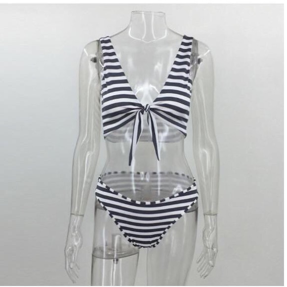 NEW! Striped Knotted Bikini - Picture 4 of 7